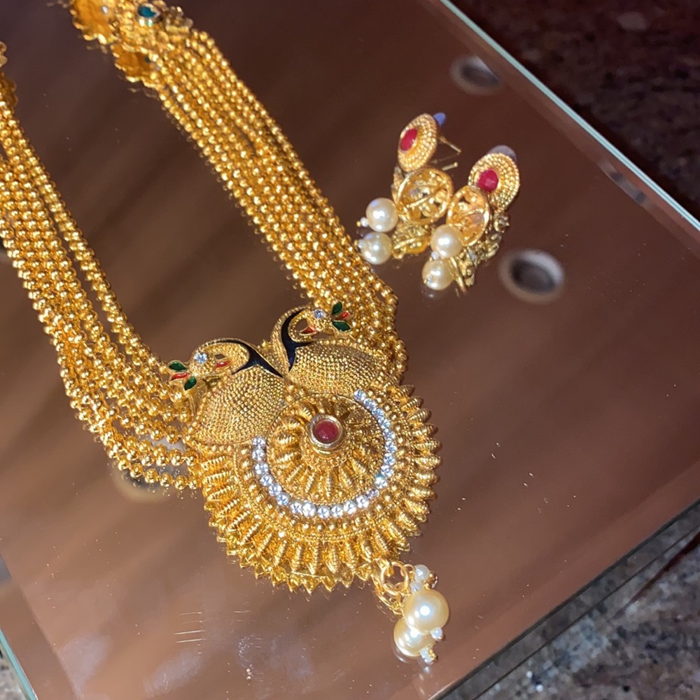 Jewelry - Picture 2 of 4